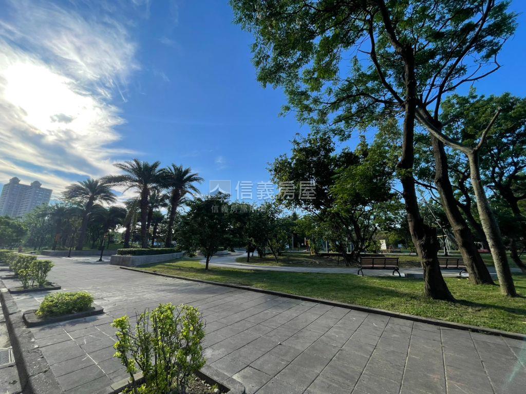 世界公園．庭景四房平車位房屋室內格局與周邊環境