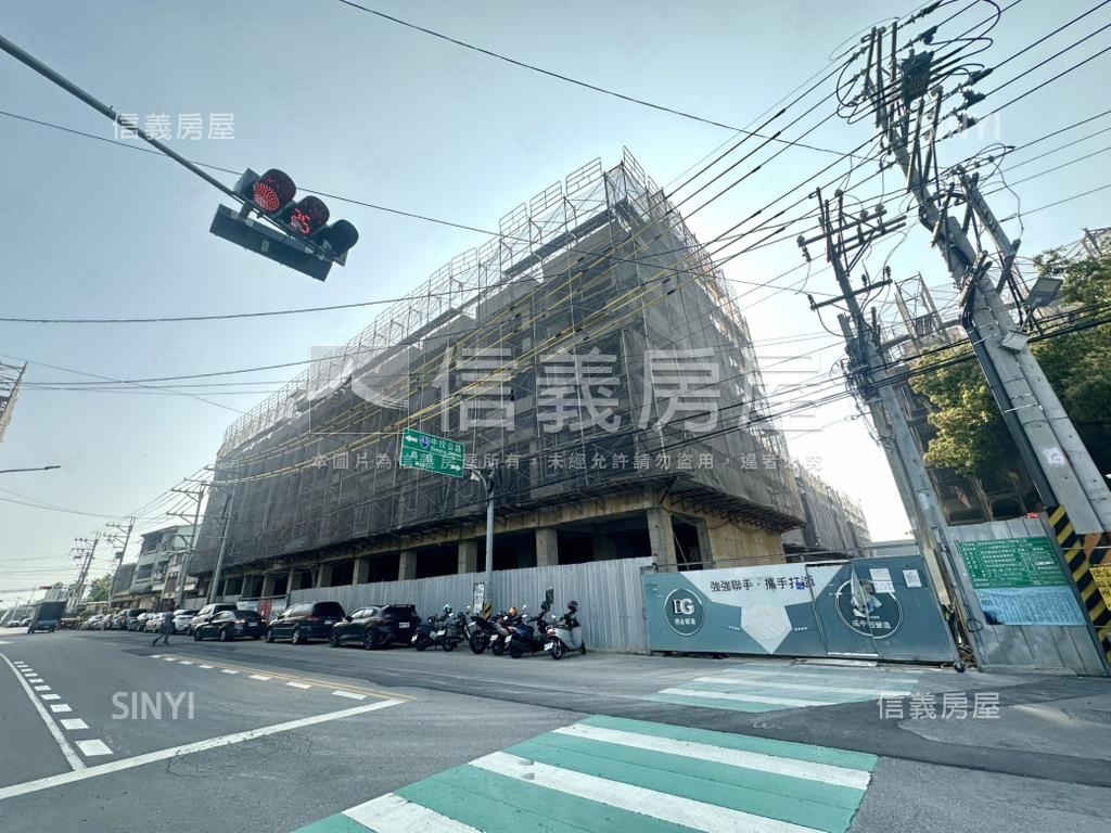 近１３期德金邊間電梯別墅房屋室內格局與周邊環境