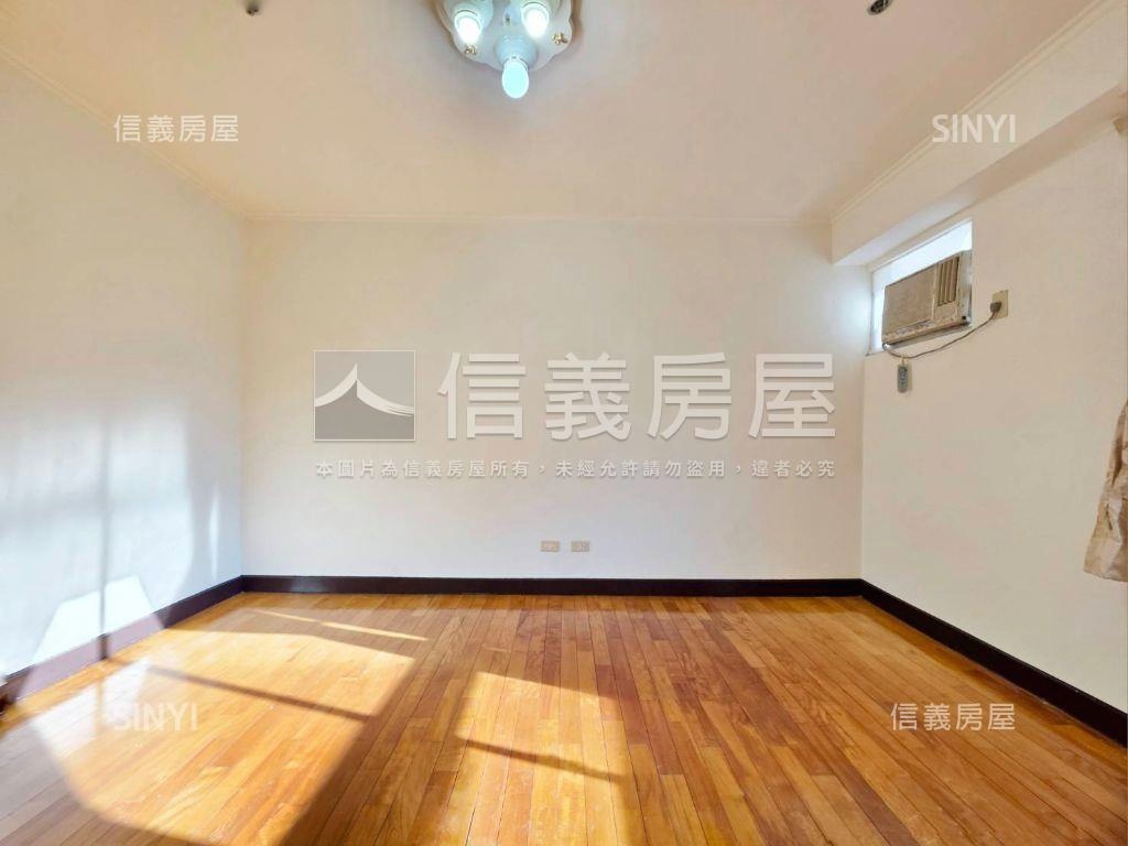 華清次頂朝西南大四房房屋室內格局與周邊環境