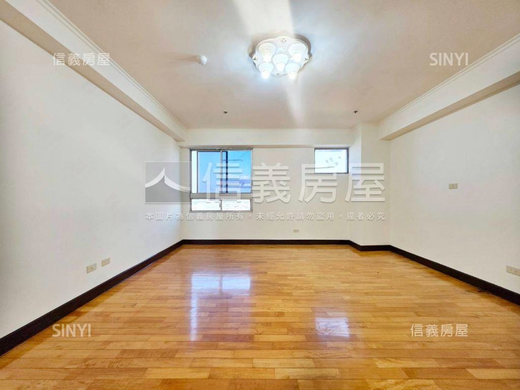 華清次頂朝西南大四房房屋室內格局與周邊環境