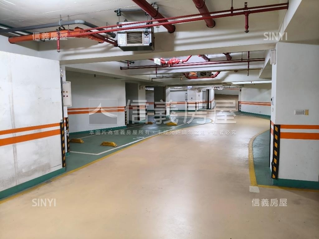 榮總電梯三房坡平車房屋室內格局與周邊環境