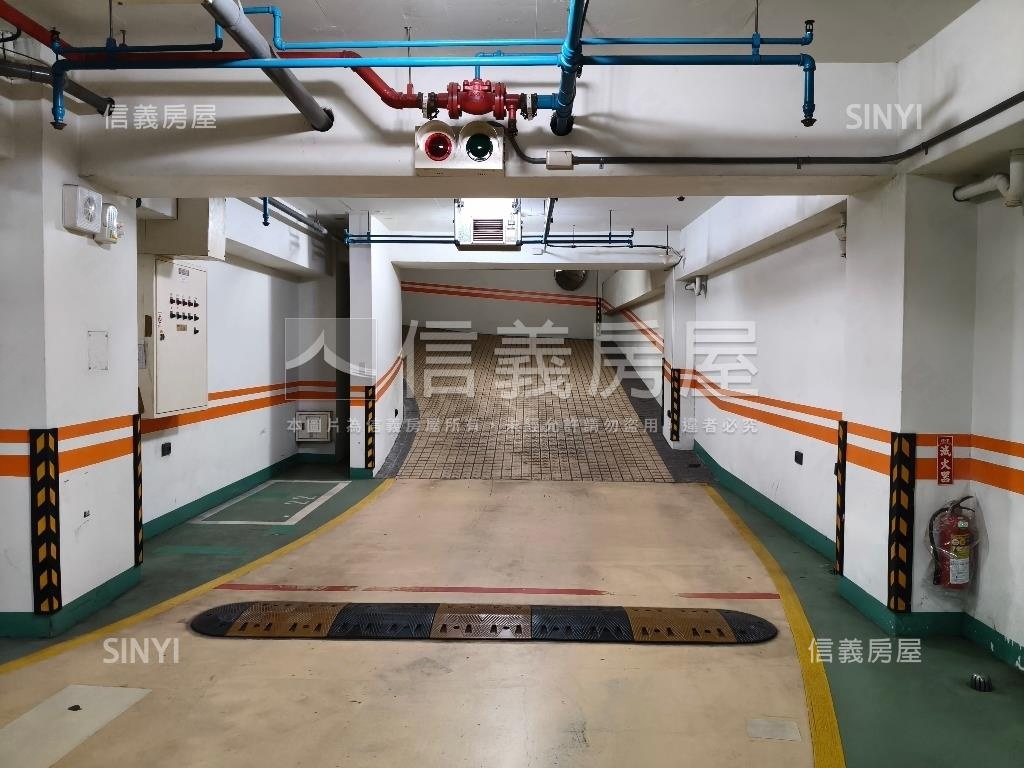 榮總電梯三房坡平車房屋室內格局與周邊環境