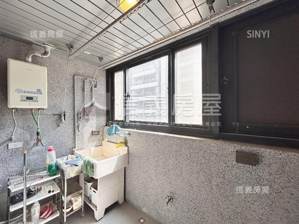 亞昕高樓精美四房雙車位房屋室內格局與周邊環境