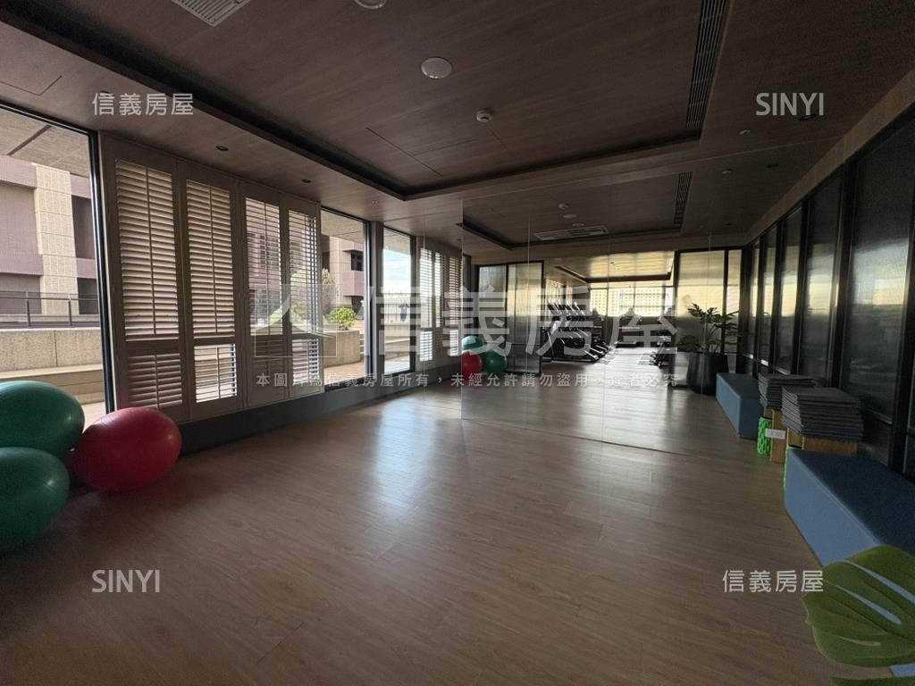Ａ５三房景觀車位豪邸房屋室內格局與周邊環境