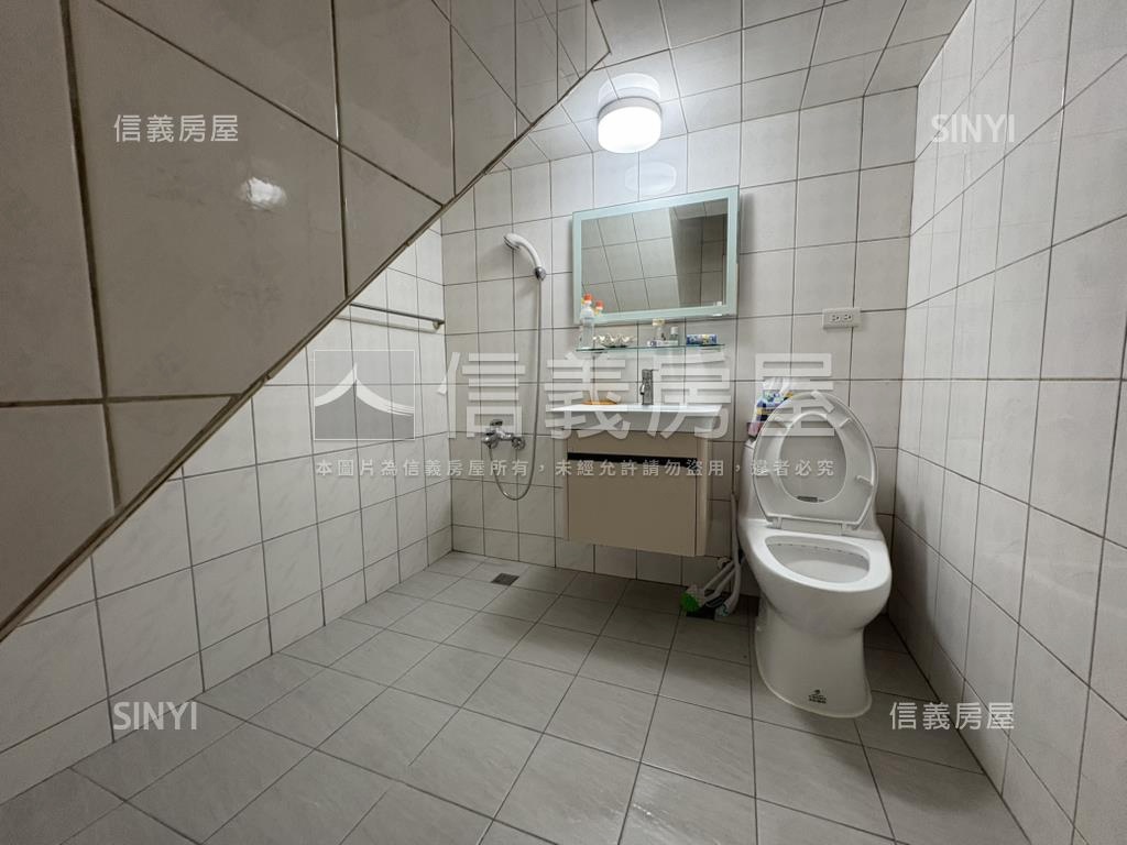 長榮大學✦ＲＣ傳統透天房屋室內格局與周邊環境