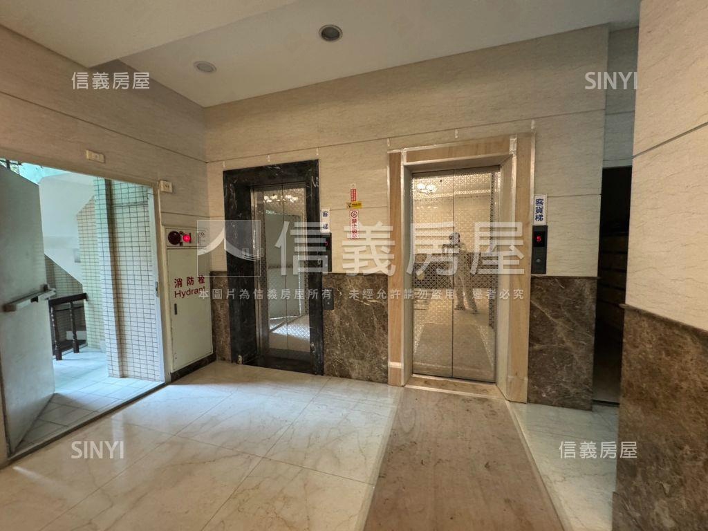 專任法意設籍套房可約看房屋室內格局與周邊環境