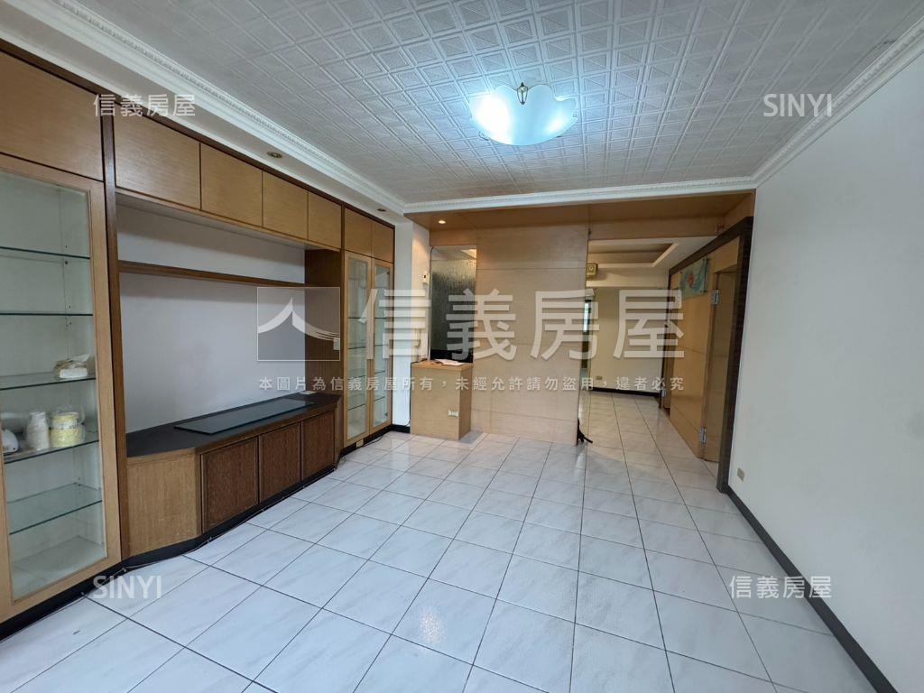 台北大第稀有釋出房屋室內格局與周邊環境