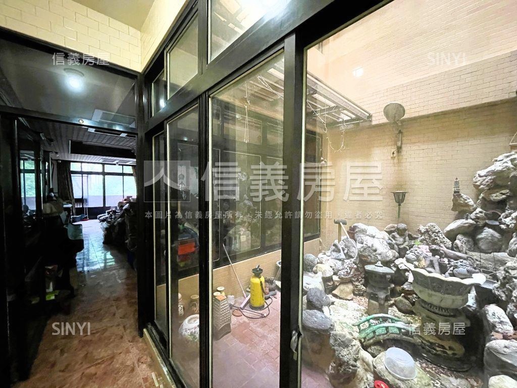 東區正崇學路發財金店面房屋室內格局與周邊環境