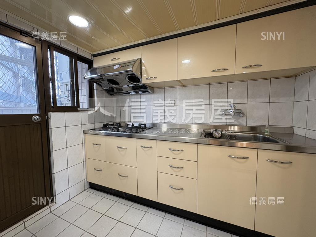 東湖樂高樂活１＋１房房屋室內格局與周邊環境