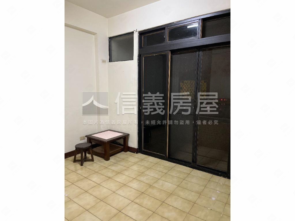 近崇德捷運二樓稀有公寓房屋室內格局與周邊環境