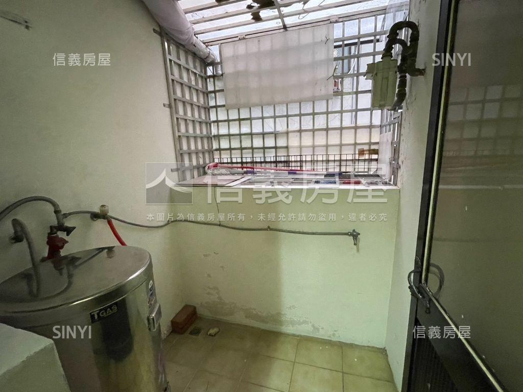 近崇德捷運二樓稀有公寓房屋室內格局與周邊環境