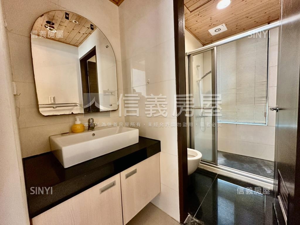 中科藍海帝國二房平車房屋室內格局與周邊環境