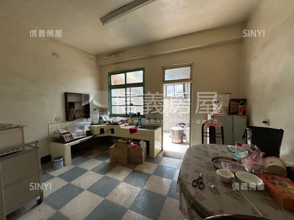 安東路透天房屋室內格局與周邊環境