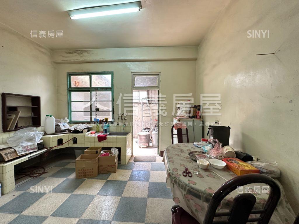 安東路透天房屋室內格局與周邊環境