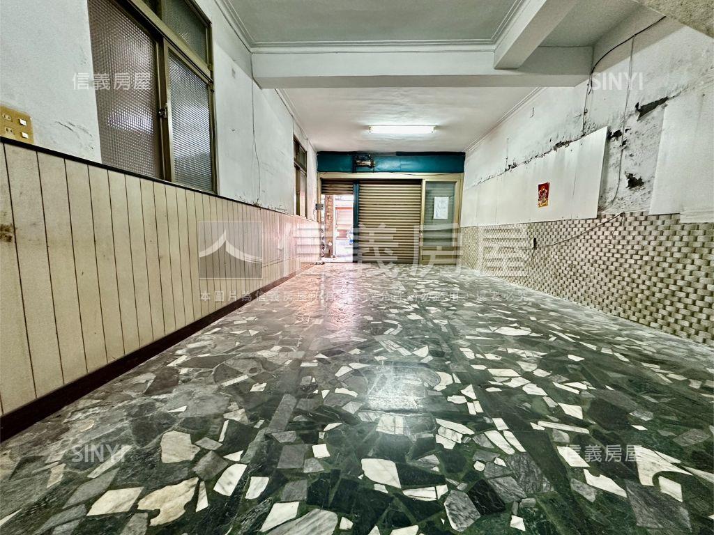 前鎮正街邊間透天房屋室內格局與周邊環境
