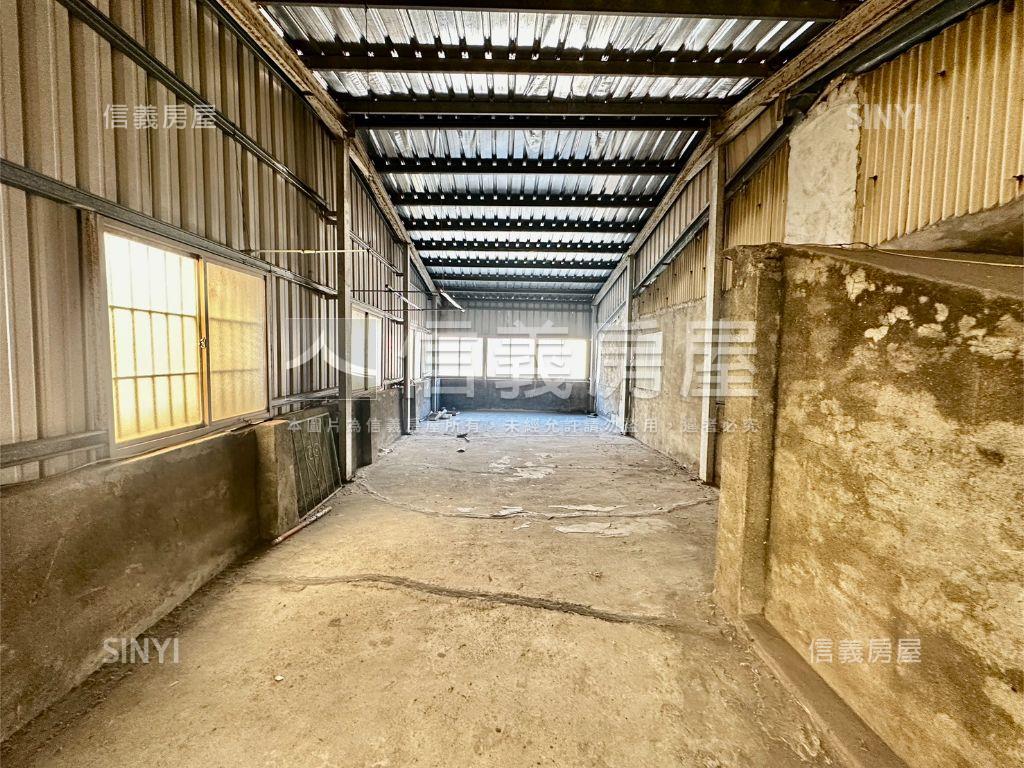 前鎮正街邊間透天房屋室內格局與周邊環境
