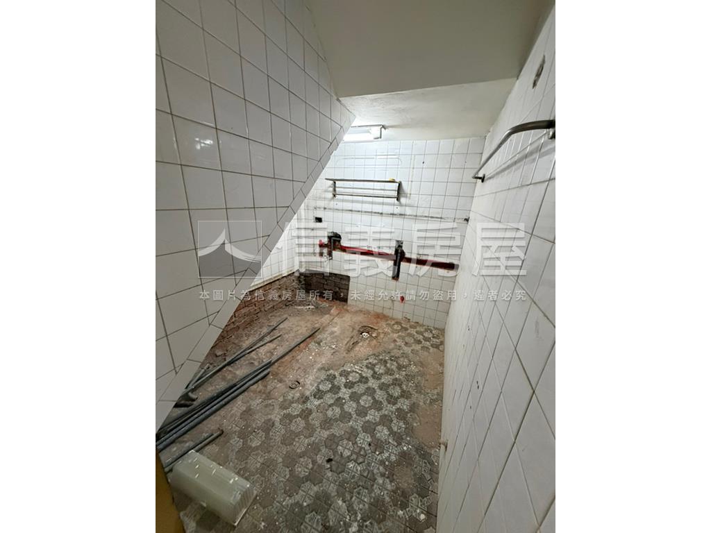 泰和路低總價透天房屋室內格局與周邊環境