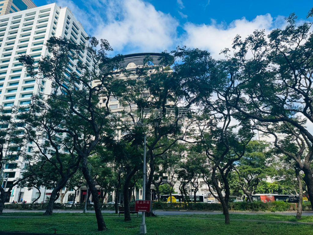 敦南林蔭首排藍天凱悅房屋室內格局與周邊環境