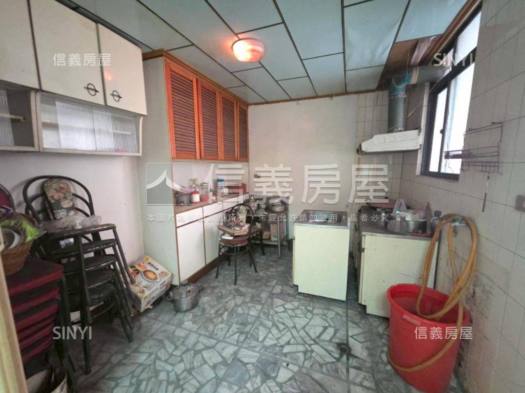 近捷運通風方正機能美寓房屋室內格局與周邊環境