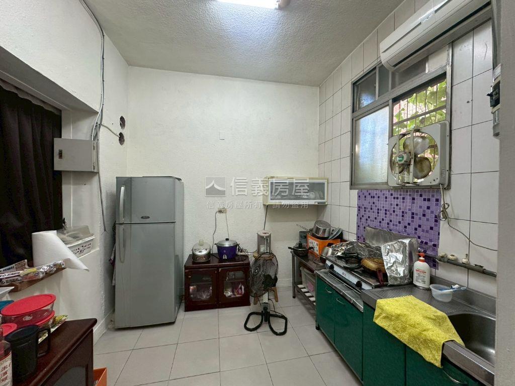林森優質一樓店面房屋室內格局與周邊環境