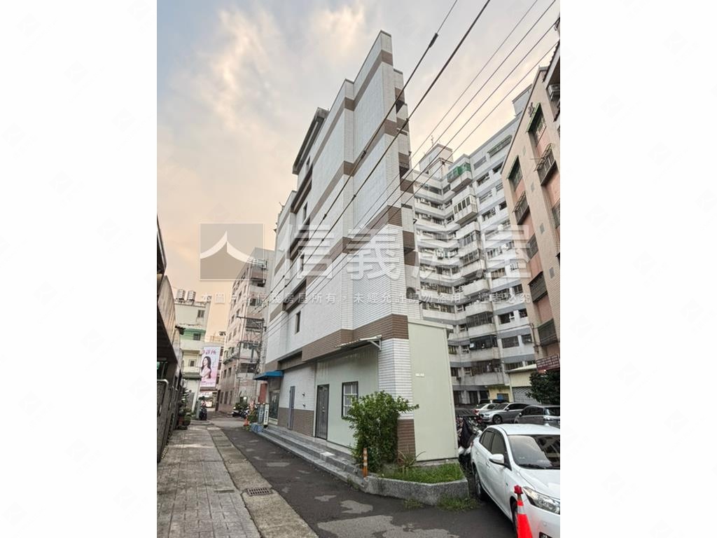 近勤益整棟收租透套房屋室內格局與周邊環境