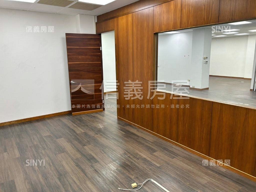 大坪林大空間廠辦房屋室內格局與周邊環境