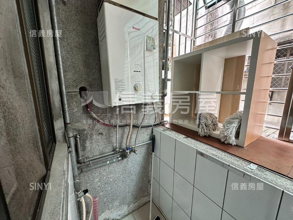捷運學區三房二樓房屋室內格局與周邊環境