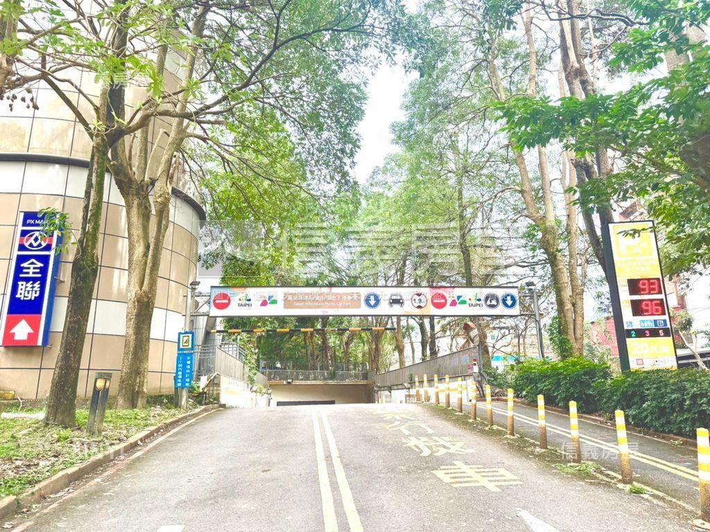 捷運學區三房二樓房屋室內格局與周邊環境