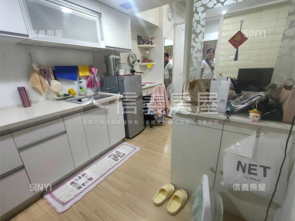 挑高美妝邊間美宅讚房屋室內格局與周邊環境