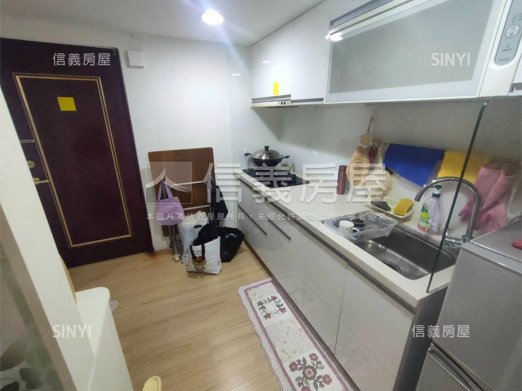 挑高美妝邊間美宅讚房屋室內格局與周邊環境