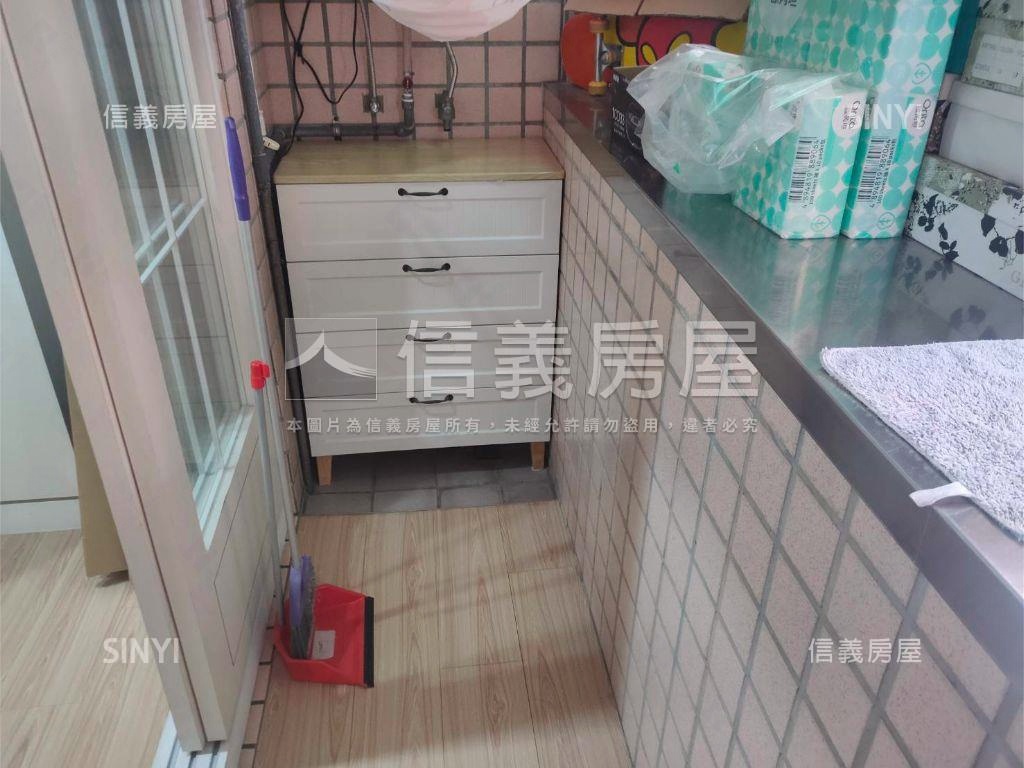 挑高美妝邊間美宅讚房屋室內格局與周邊環境
