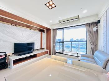 星晴天河景三房車位