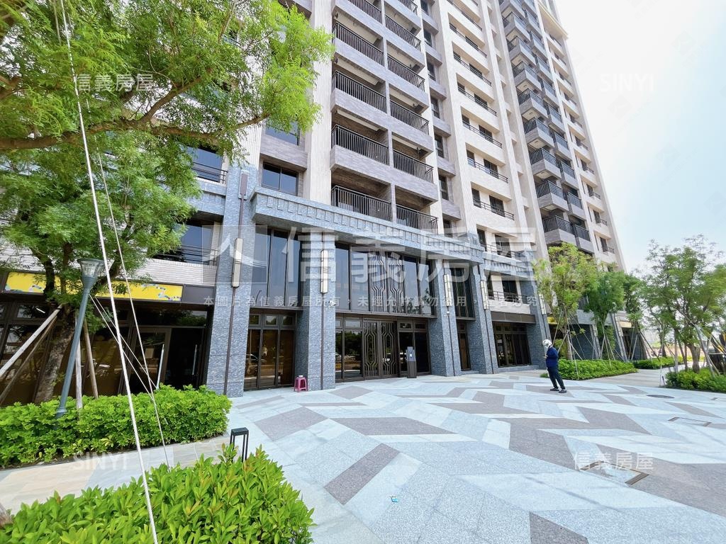 沙鹿西站勝麗面寬八米店面房屋室內格局與周邊環境