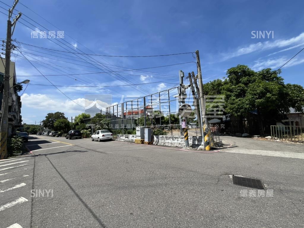 南屯角間大地坪店面房屋室內格局與周邊環境