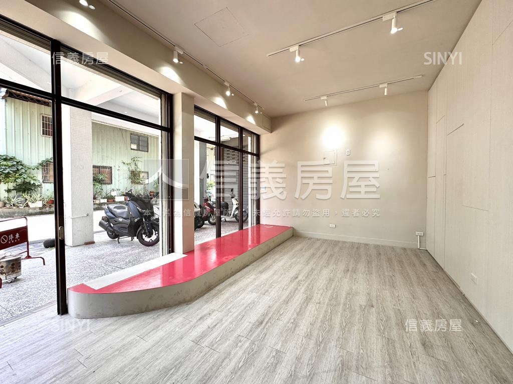 雙櫥窗文青角間美店面房屋室內格局與周邊環境
