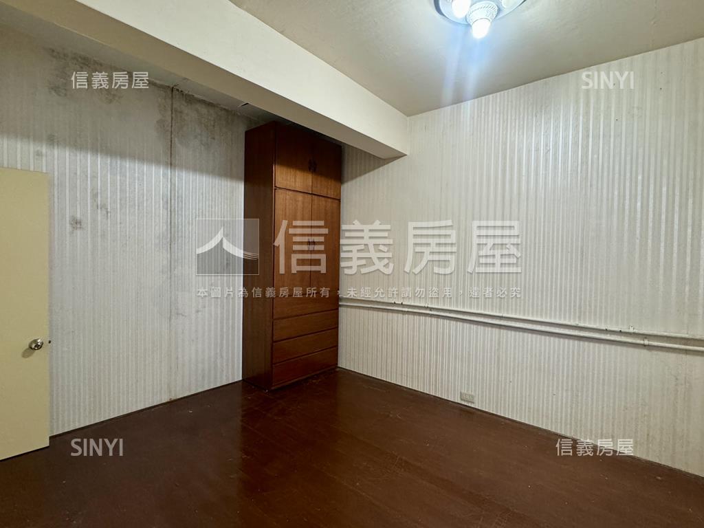 中和捷運公寓三樓房屋室內格局與周邊環境