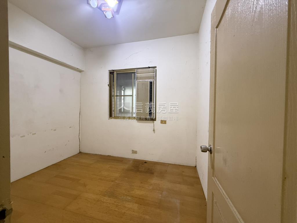 四季芳庭｜成家３房房屋室內格局與周邊環境