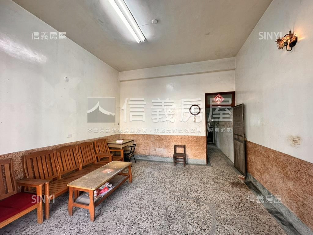 高雄旗山旗尾國小獨棟透天房屋室內格局與周邊環境