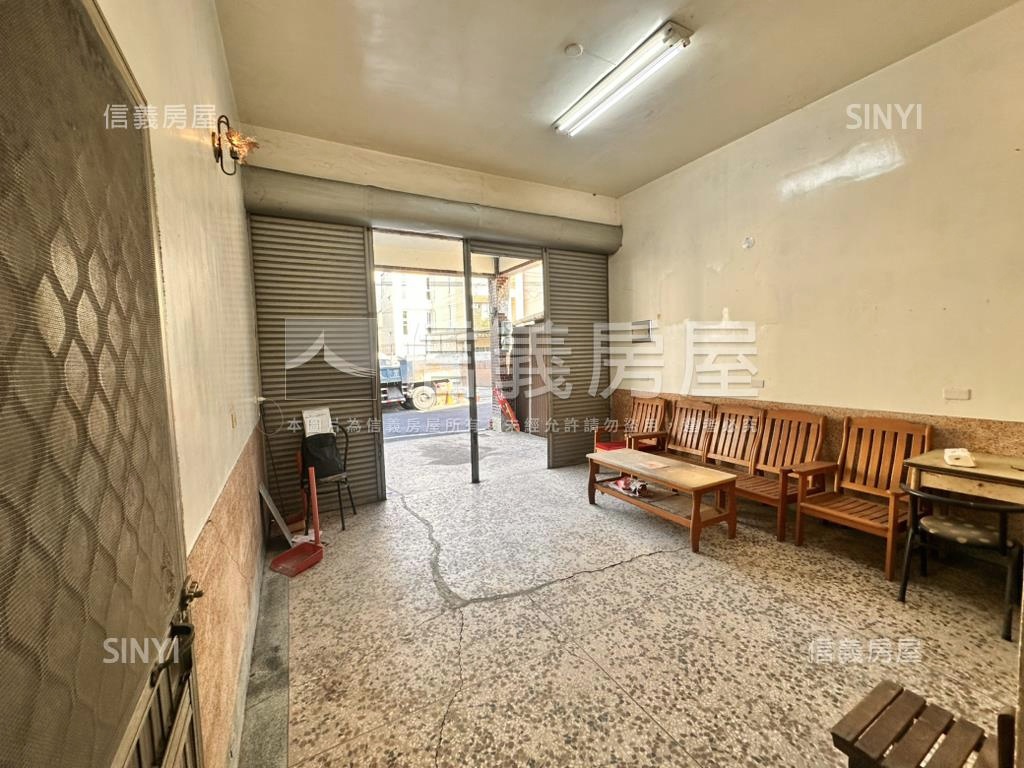 高雄旗山旗尾國小獨棟透天房屋室內格局與周邊環境