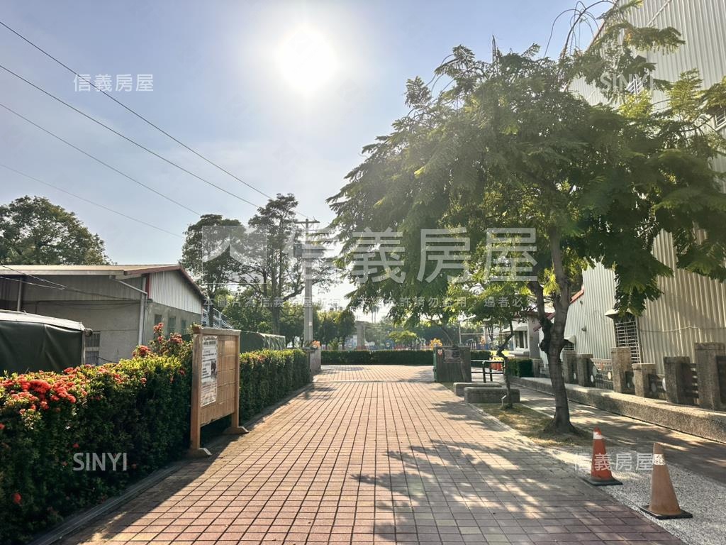 高雄旗山旗尾國小獨棟透天房屋室內格局與周邊環境