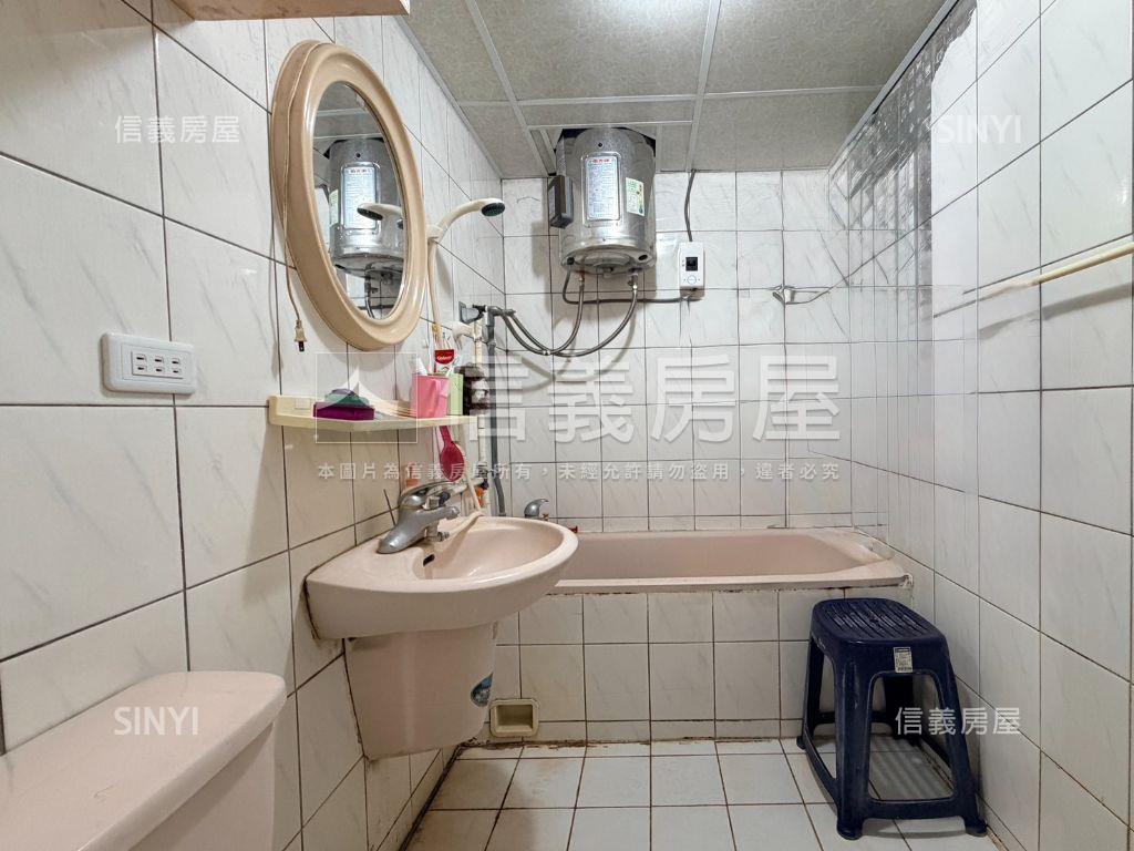 文藻榮總採光電梯宅好停車房屋室內格局與周邊環境