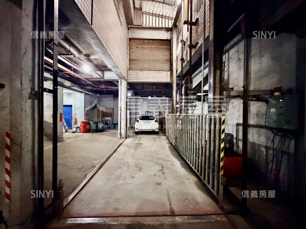 文藻榮總採光電梯宅好停車房屋室內格局與周邊環境