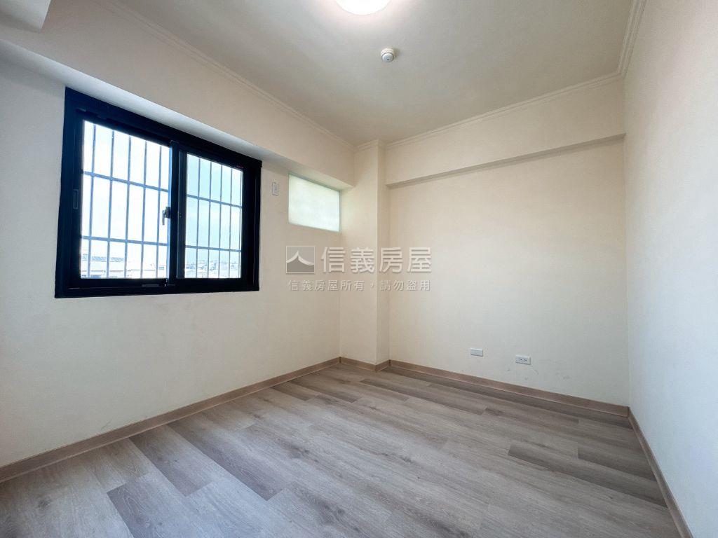 全新裝潢！次頂樓美三房房屋室內格局與周邊環境