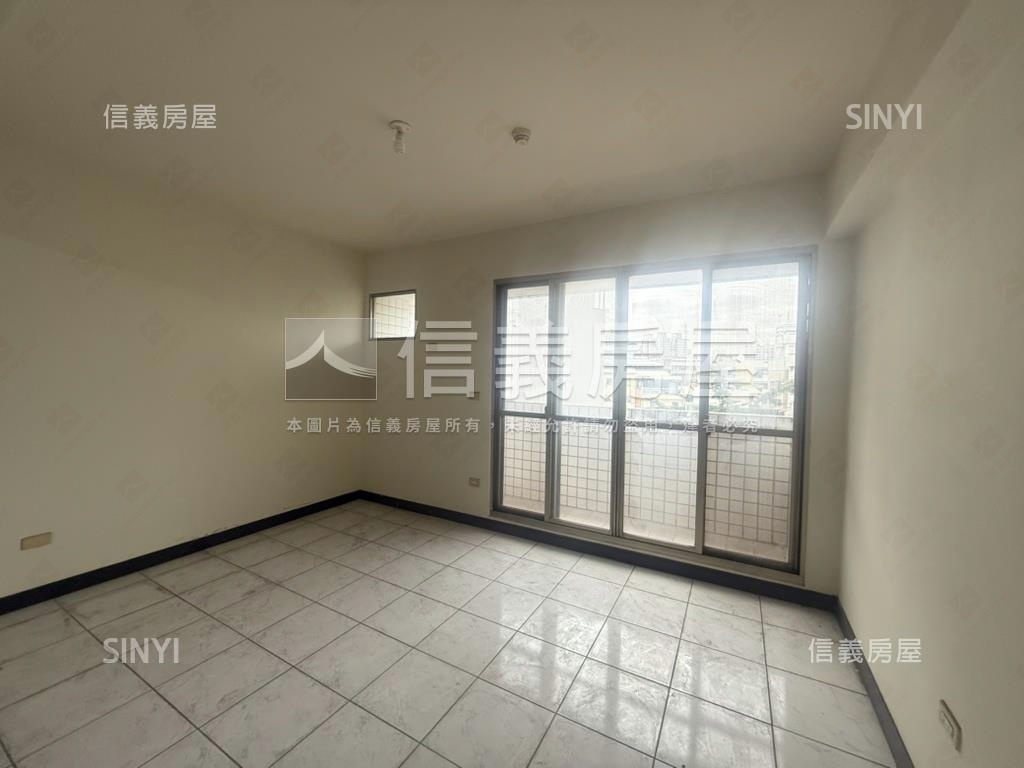 水湳市場。電梯大３房房屋室內格局與周邊環境