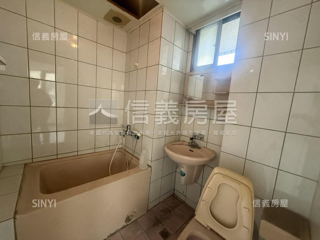 水湳市場。電梯大３房房屋室內格局與周邊環境