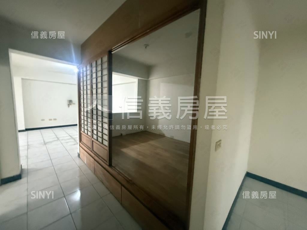 水湳市場。電梯大３房房屋室內格局與周邊環境