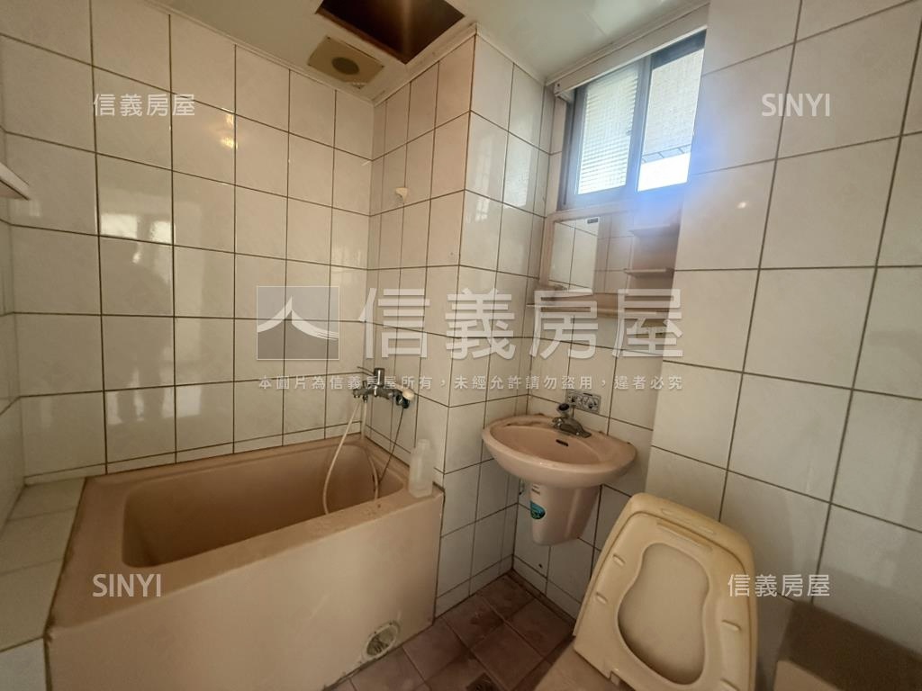 水湳市場。電梯大３房房屋室內格局與周邊環境