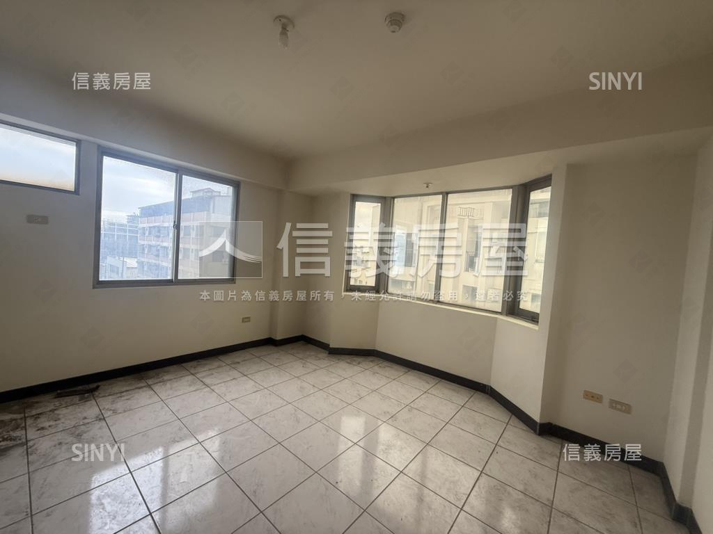 水湳市場。電梯大３房房屋室內格局與周邊環境