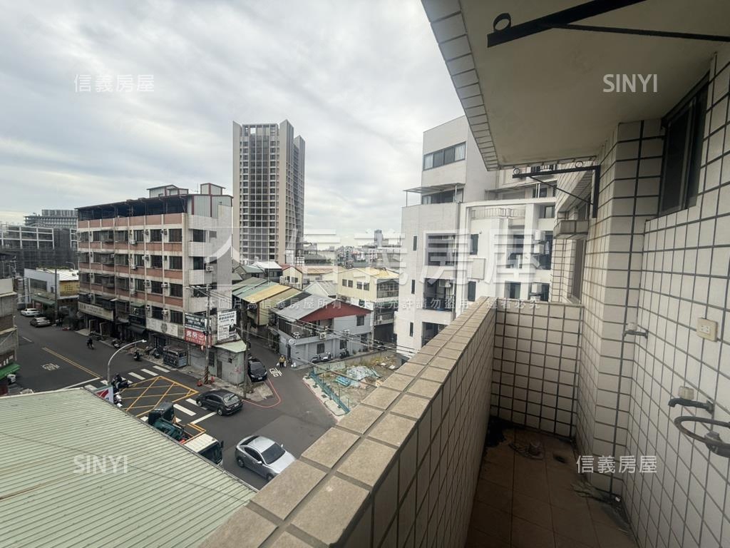 水湳市場。電梯大３房房屋室內格局與周邊環境