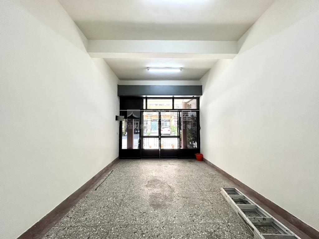 鬧中取靜方便停車臨路透天房屋室內格局與周邊環境